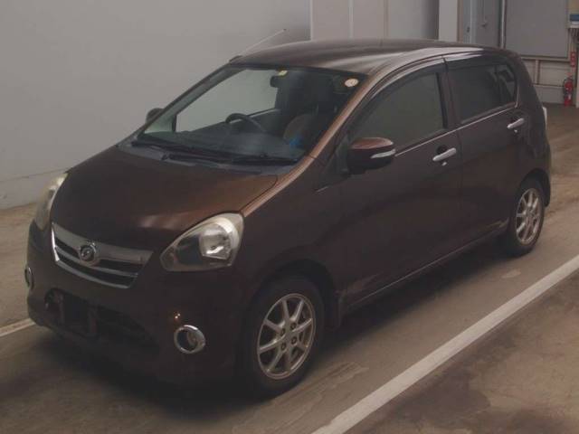 9121 DAIHATSU MIRA E S LA300S 2012 г. (TAA Kantou)